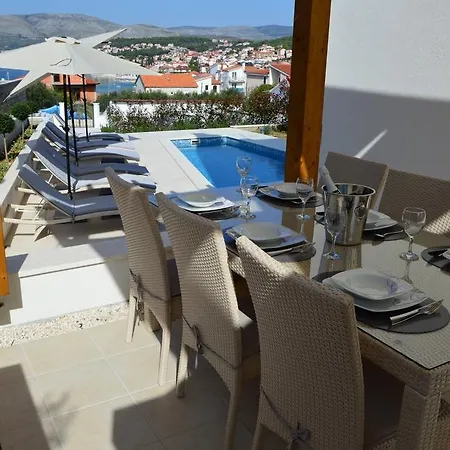 Leona Villa Trogir