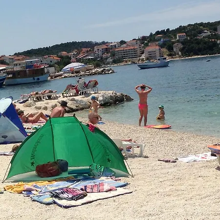 Leona * Trogir