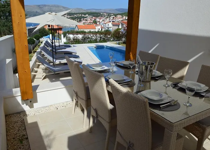 Leona Villa Trogir