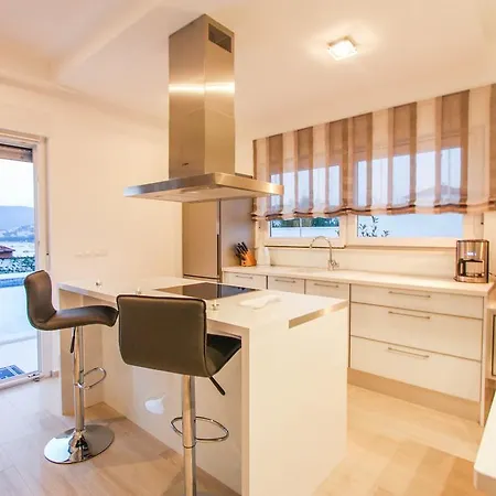 Leona Villa Trogir